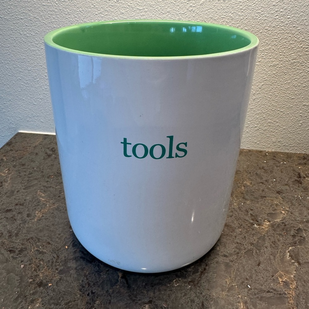 Pier1 Ceramic kitchen 'tools' Organizer - White Exterior Green Interior